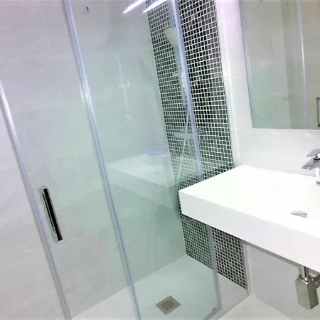 0e M2 1ª Linea Con Terraza Grande Y Vistas Al Mar カルプ