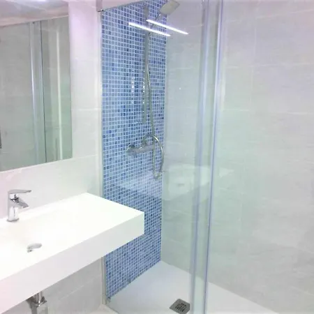 Daire 0e M2 1ª Linea Con Terraza Grande Y Vistas Al Mar *